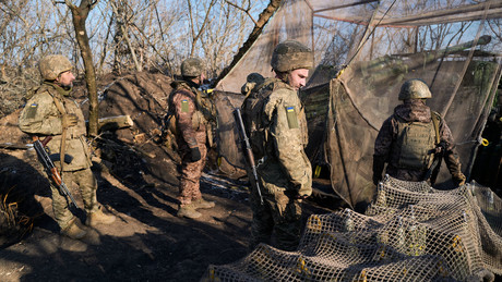 Liveticker Ukraine-Krieg: Kiew verliert mehr als 3.800 Soldaten an LVR-Grenze