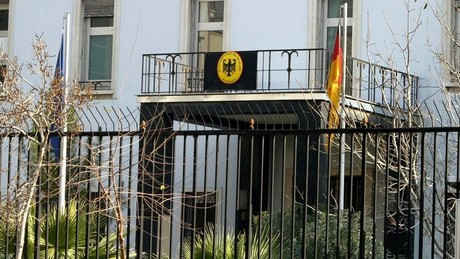 LiveTicker Iran/Israel-Krieg – ARD: Deutsches Botschaftspersonal aus Iran in Nachbarländer verlegt