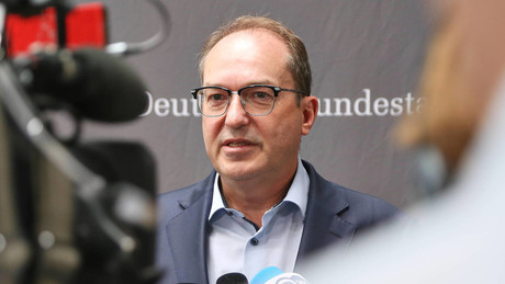 Razzia gegen "Hetze": Dobrindt und der Schwachkopf-Tag