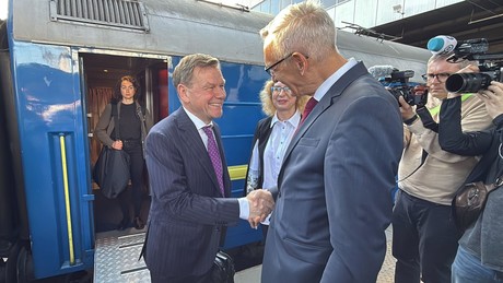 Außenminister Wadephul mit deutschen Rüstungsvertretern in Kiew eingetroffen