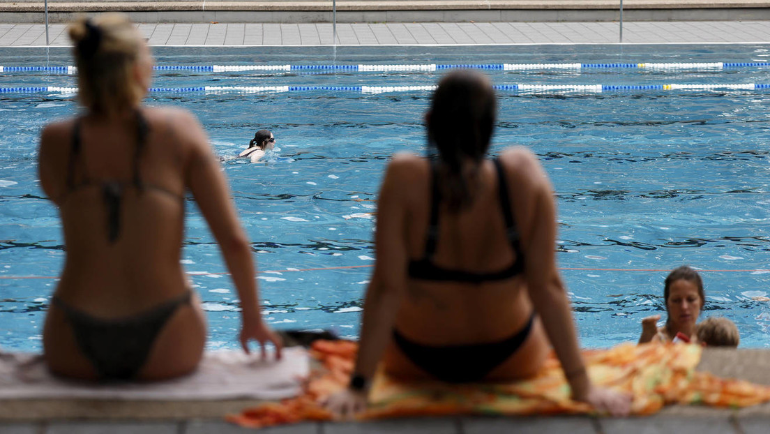 Sexuelle Attacke im Freibad: Vier Mädchen in Wien bedrängt – Polizei ermittelt gegen Migranten