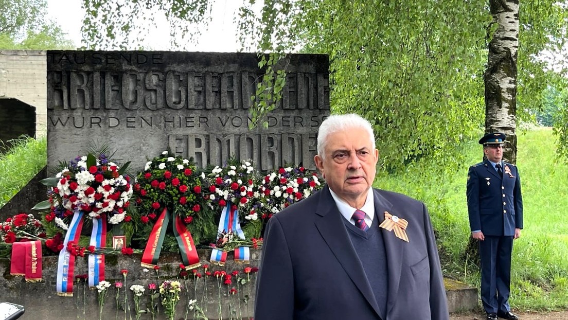 Benimmstunde für Opfernachfahren: Kulturstaatsminister Weimer rechtfertigt Kranzschändung von Dachau