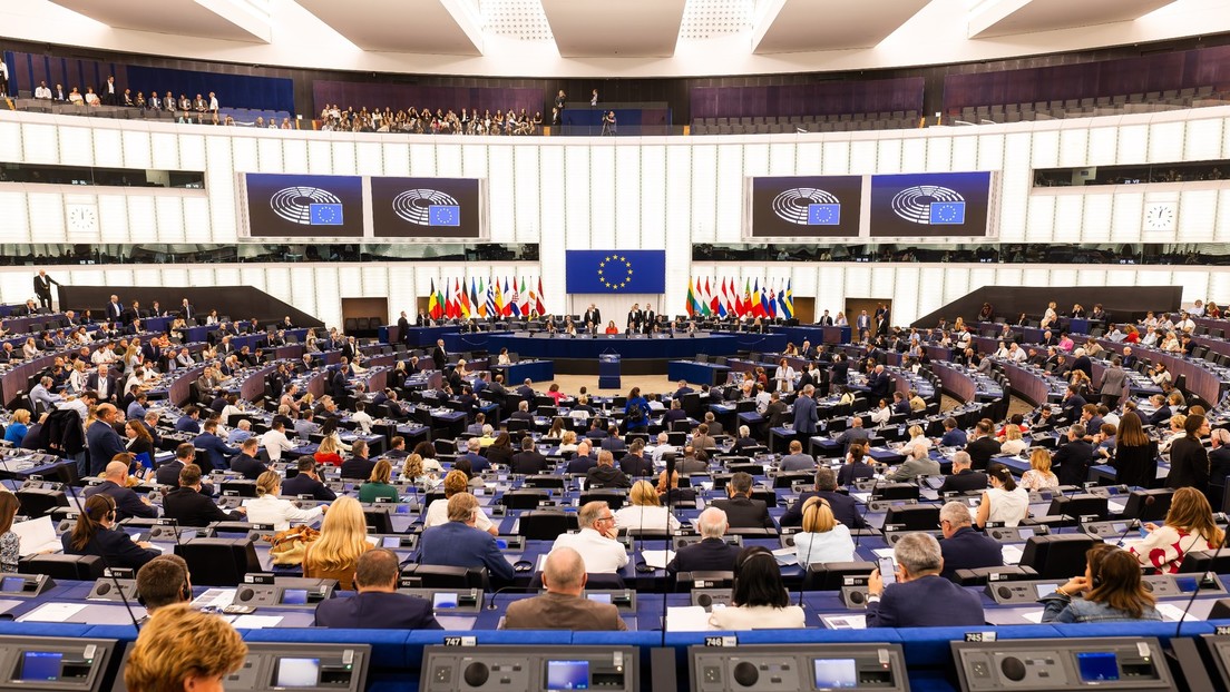 Brüssel: EU-Kommission übersteht Misstrauensvotum