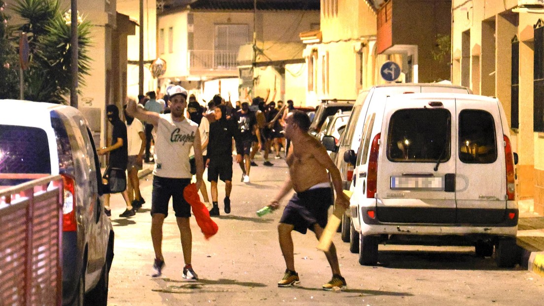 Nach Prügelattacke auf älteren Mann: Ausschreitungen gegen Migranten in Spanien