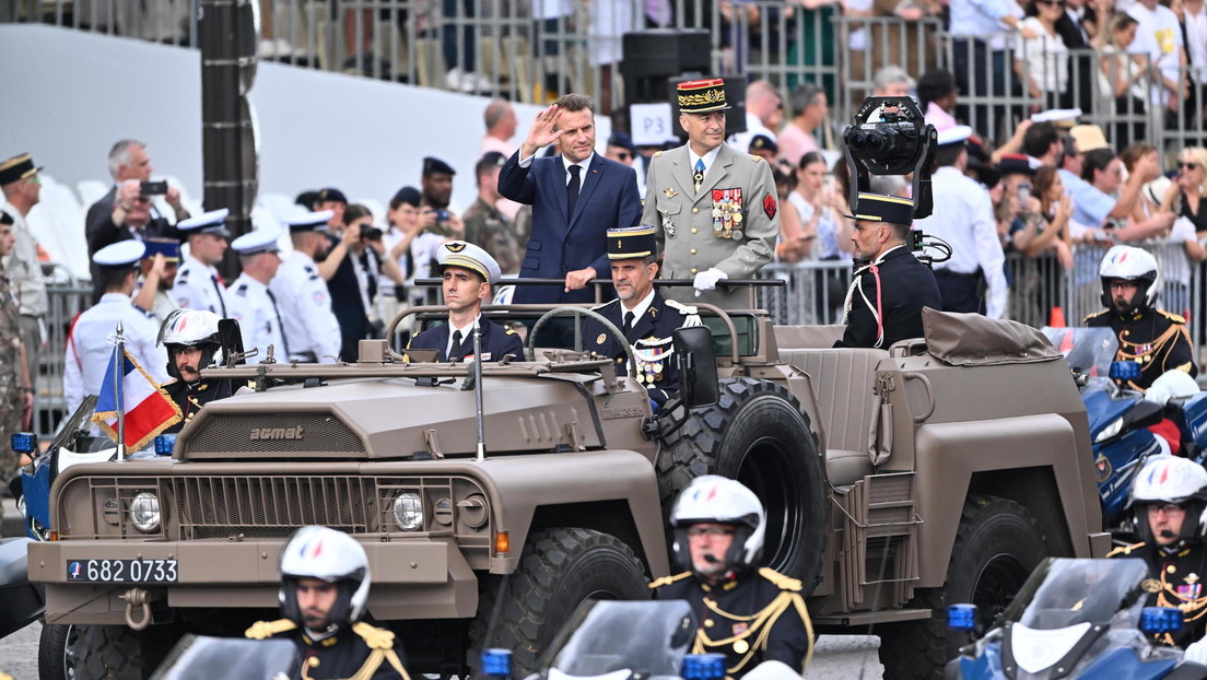 Prophezeiung zum Nationalfeiertag: Frankreich rechnet mit großem Krieg in Europa bis 2030