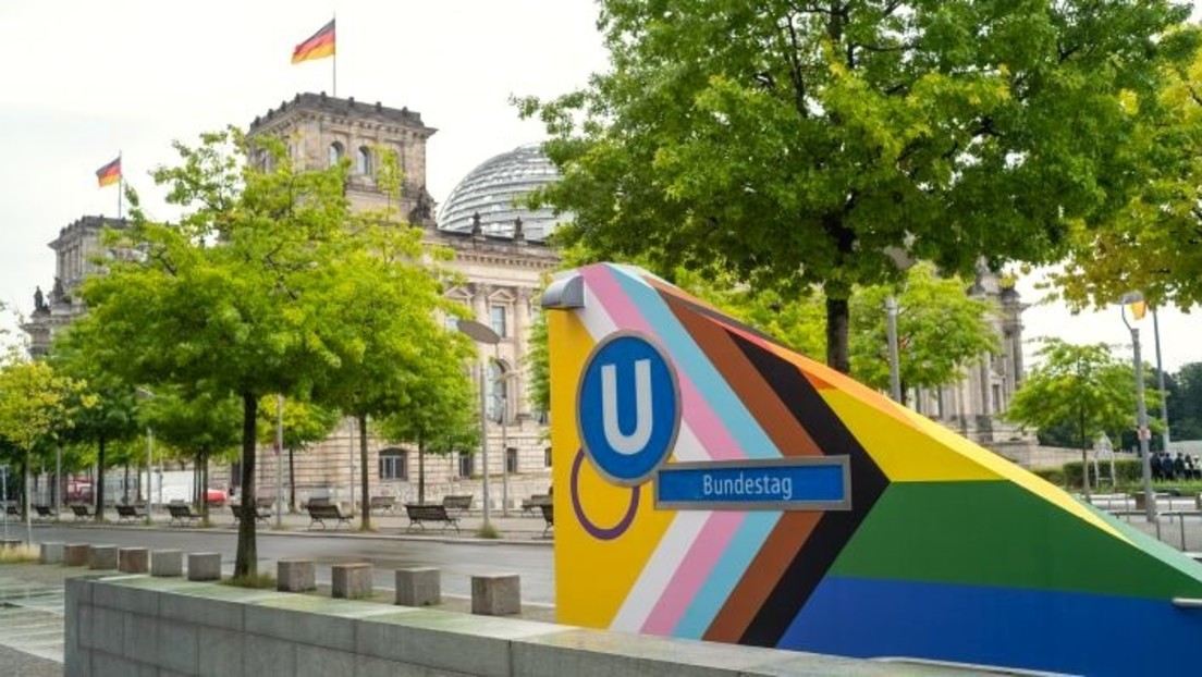 Der tägliche Wahnsinn: Berlin: BVG glänzt erneut mit woker Anbiederung an den Zeitgeist