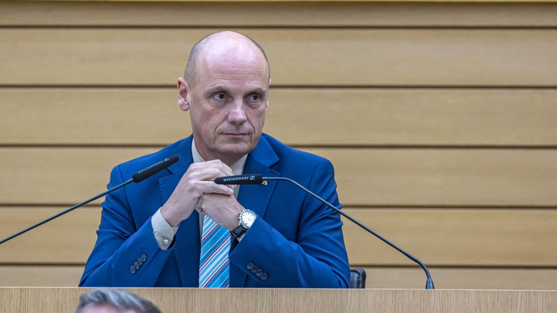 Skandal in Baden-Württemberg: SPD-Landtagsvizepräsident tritt nach Hakenkreuz-Schmiererei zurück