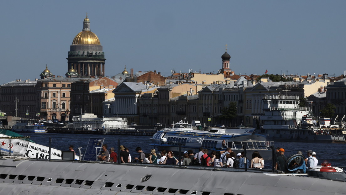 Liveticker Ukraine-Krieg: Beispielloser Drohnenangriff auf Gebiet Leningrad – Mann tot