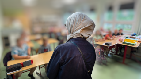 Schweiz: Lehrerin mit Kopftuch nicht erwünscht – Eltern setzen sich durch