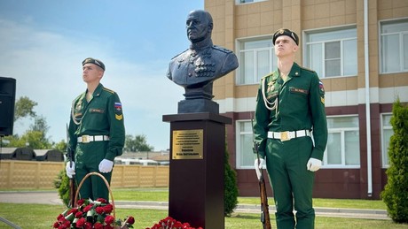 Büste für bei ukrainischem Anschlag getöteten Generalleutnant Kirillow eingeweiht