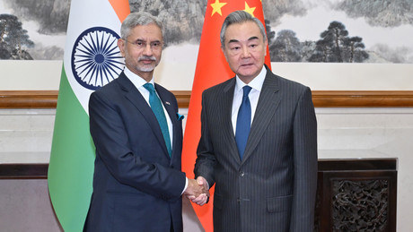 Verbesserte Beziehungen zwischen BRICS Mitgliedern China und Indien