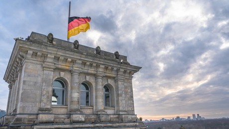 Steckt in den Deutschen immer noch der alte Todestrieb?