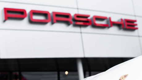 Krisen- und Insolvenzticker: Operativer Gewinn bei Porsche bricht um 91 Prozent ein