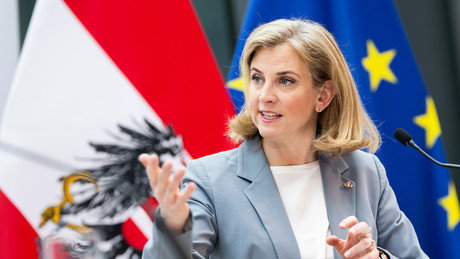 Meinl-Reisingers Fantasien: Särge in Russland und NATO-Beitritt für Wien