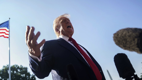 Verrückter Deal: Zufriedener Trump wird Russland helfen, schneller im Ukraine-Konflikt zu siegen