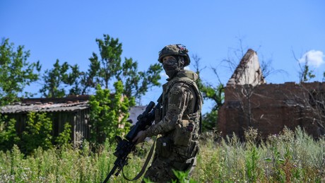 Liveticker Ukraine-Krieg: Kiew bereitet Landung von bis zu 4.000 Mann in Region Cherson vor