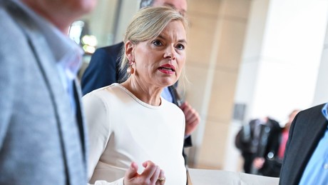 Bundestagspräsidentin Klöckner in Genf: Diplomatie als Mittel zur moralischer Empörung
