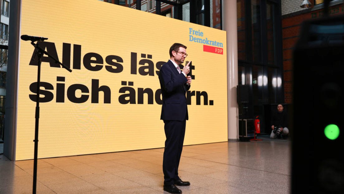 Der tägliche Wahnsinn: Buschmann kryptisch auf X – "100 Tage Schwarz-Rot – und Braun liegt vorne"