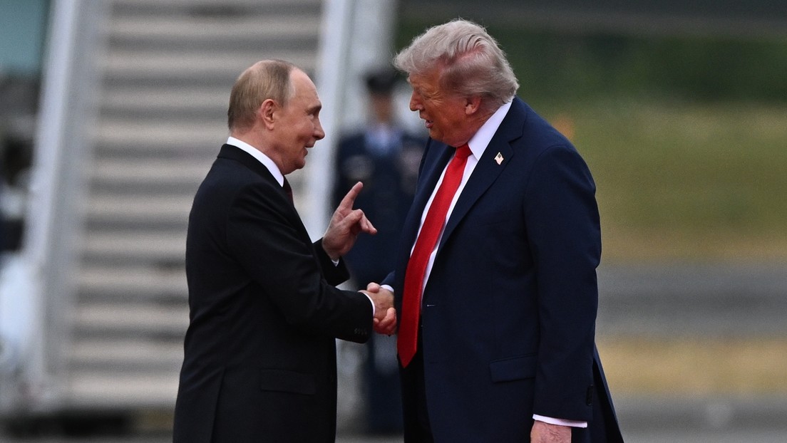"Man einigte sich, weiter zu verhandeln" – Russische Experten über Putin-Trump-Gipfel