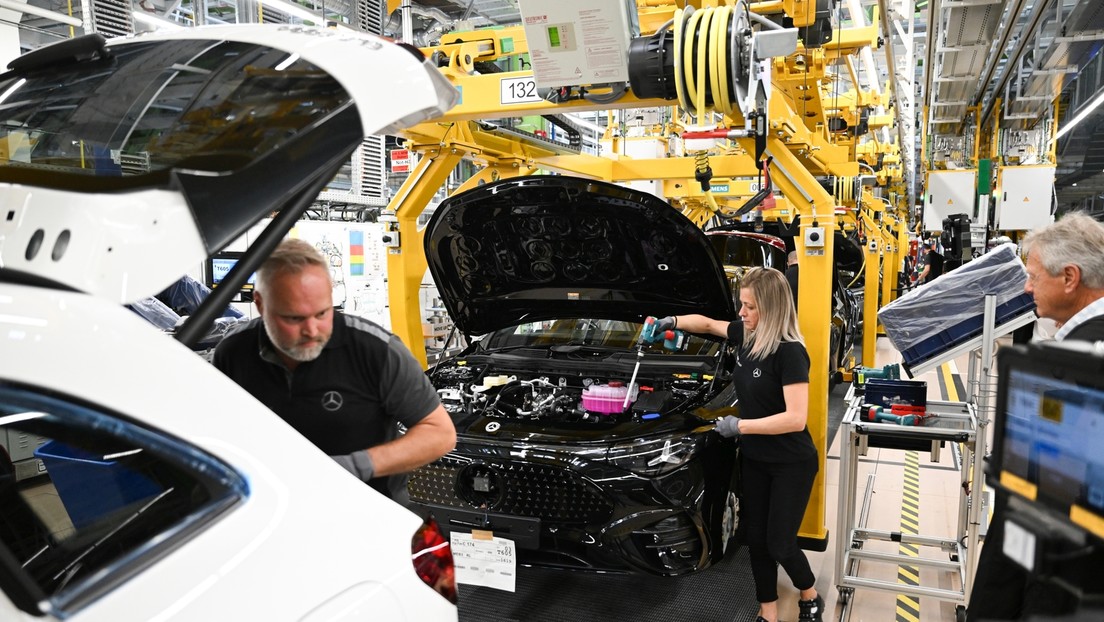 EY-Studie: Niedergang der deutschen Industrie beschleunigt sich
