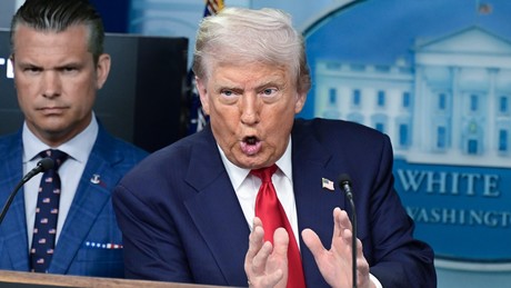 Vor dem Gipfel mit Putin: Trump drängt Selenski zum Gebietsaustausch mit Russland