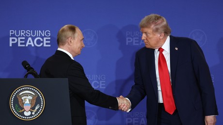 Gipfel in Alaska: Putin und Trump zeigen neue Wege der Diplomatie