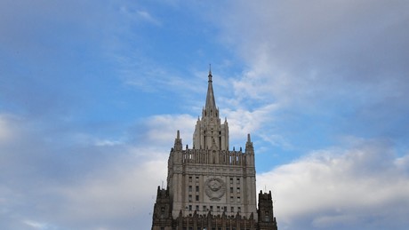 Telefonat der Außenminister: Moskau und Baku besprechen Zusammenarbeit