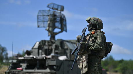 Liveticker Ukraine-Krieg: Russische Armee wehrt mehr als 100 nächtliche Drohnenangriffe ab