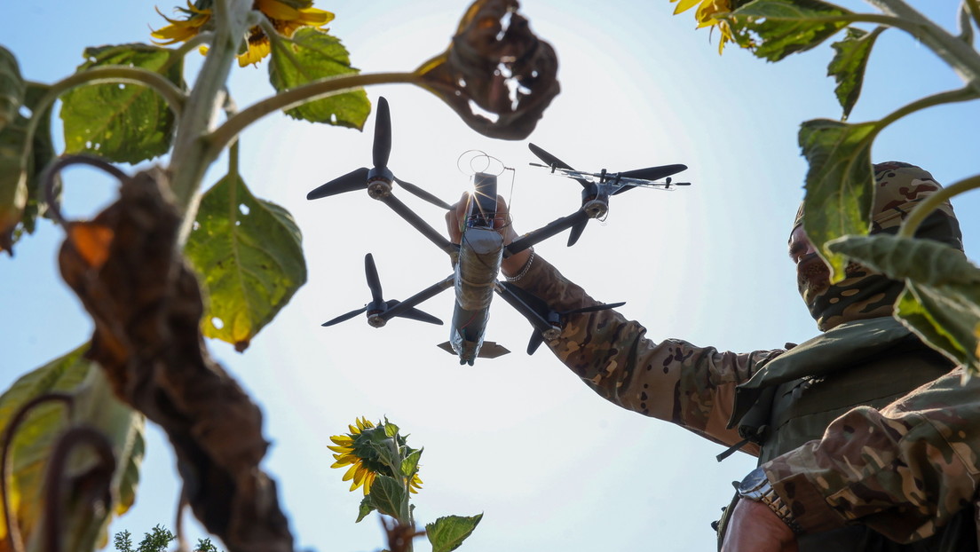 Liveticker Ukraine-Krieg: Russische Drohnen greifen gegnerische Stellungen an gesamter Front an