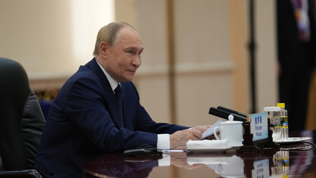 Putin reagiert auf Kriegsverbrecher-Vorwurf von Merz (Video)
