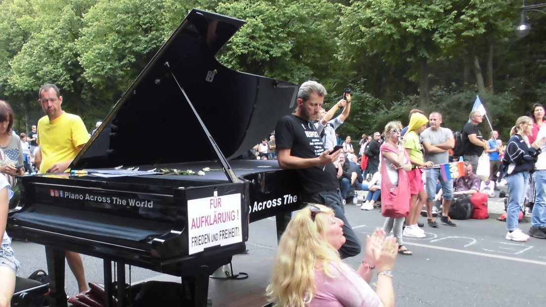 Juraprofessor: Verhaftung des Pianisten Arne Schmitt ist Verhöhnung des Rechtsstaats
