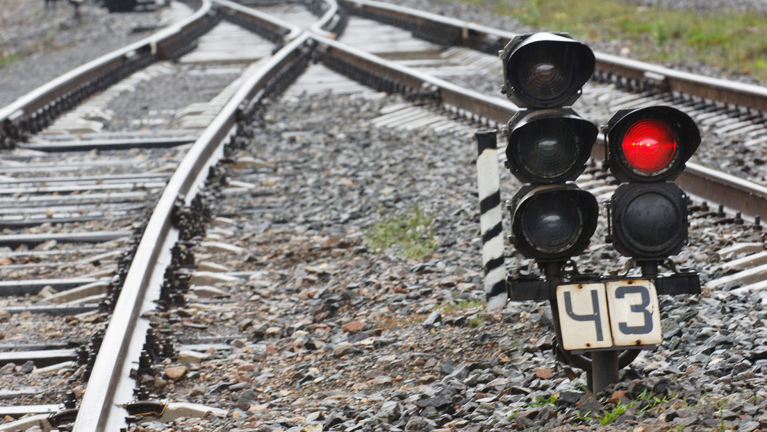 Liveticker Ukraine-Krieg: Zwei Tote bei Sprengsatz-Explosion an Eisenbahnlinie im Gebiet Orjol
