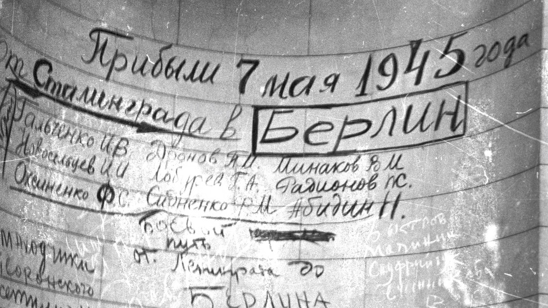"Antideutsche Schmiereien"– AfD-Abgeordneter fordert Entfernung russischer Inschriften am Reichstag