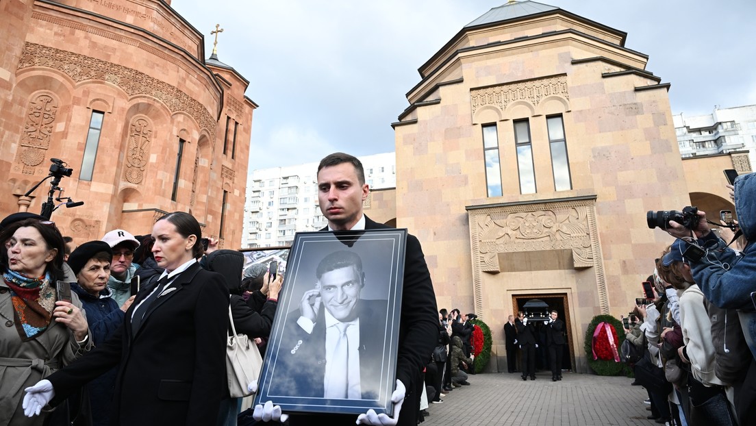 Moskau: Trauerfeier für Ehemann der RT-Chefredakteurin