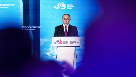 Östliches Wirtschaftsforum – Wladimir Putin in Wladiwostok eingetroffen