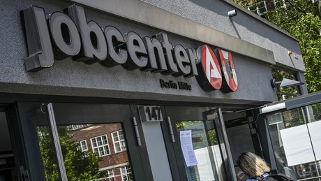 Angriff auf Arbeiterrechte: CDU-Politiker fordert 80-Cent-Pflichtjobs für alle Bürgergeldbezieher