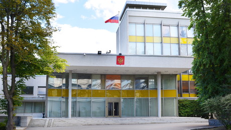 Erneuter Farbanschlag auf russische Botschaft in Stockholm