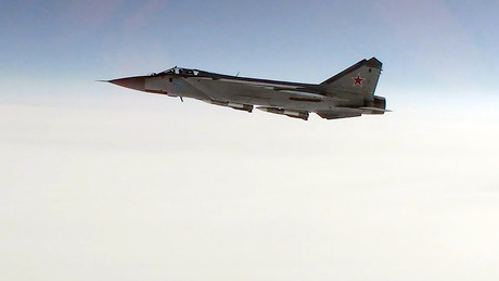 Liveticker Ukraine-Krieg: Union fordert Abschuss russischer Kampfjets über NATO-Gebiet