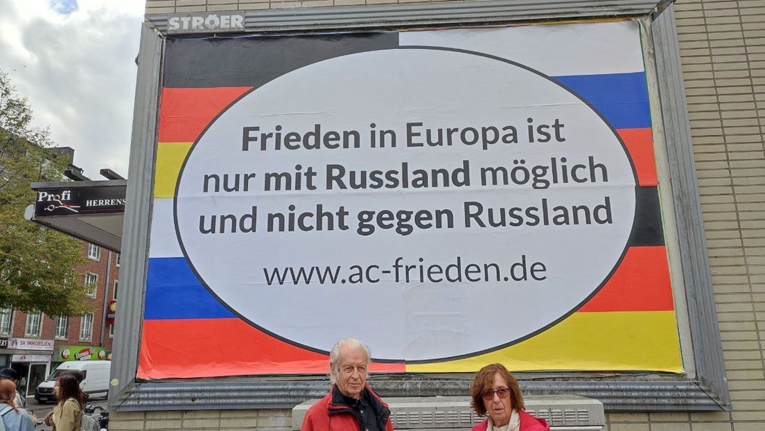 Plakataktion der besonderen Art: Aachener "werben" für den Frieden