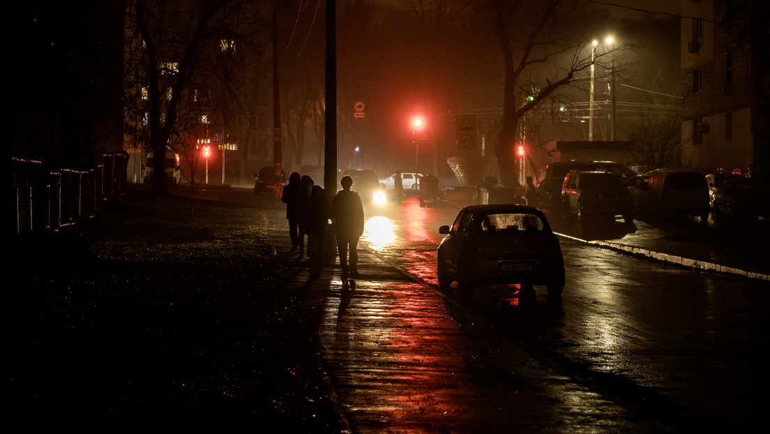 Kiews Bürger sperren Straße wegen Stromausfall