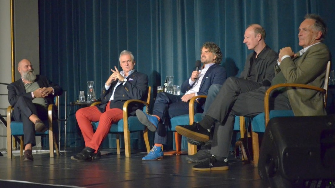 "Krieg und Frieden" im Berliner Kino Babylon: Rückkehr zur UN-Charta als letzte Chance