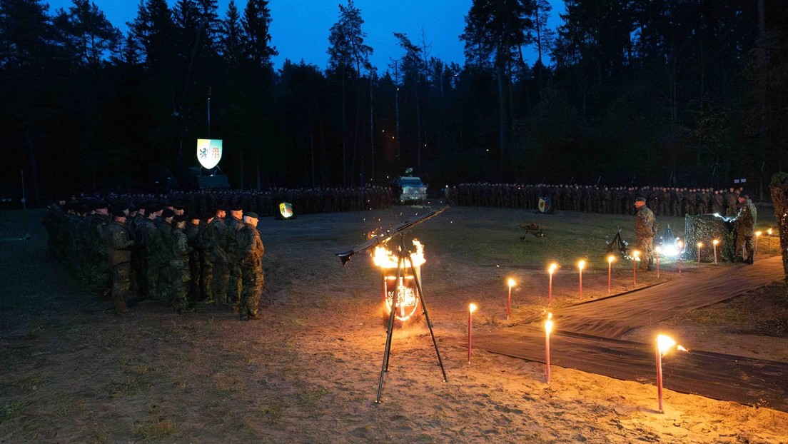 Fackelrituale und Lumpenpazifismus – Was hat die Feuertaufe der Litauen-Brigade zu bedeuten