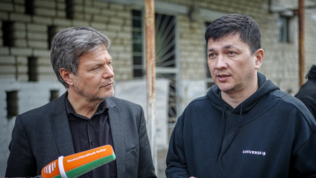 Während des Krieges erleben die Ukrainer nicht nur Unheil, sondern genießen das Leben