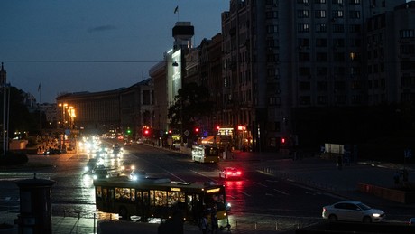 Selenskij-Berater empfiehlt Ukrainern: Stromausfälle zum Meditieren nutzen