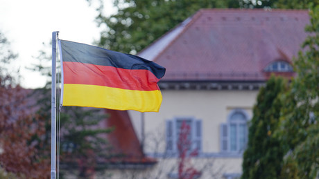 Sauerland: Dutzende Deutschlandfahnen gehisst – Staatsschutz ermittelt