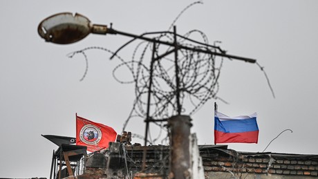 Liveticker Ukraine-Krieg: Russische Soldaten befreien zwei weitere Ortschaften