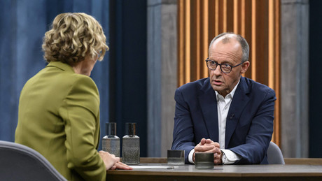 "Kanzler lügt vor Millionenpublikum" – Wagenknecht wirft Merz Fake News über Russland-Drohnen vor