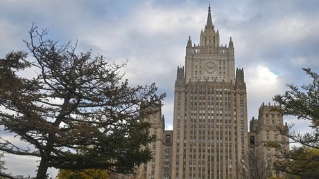 Vizeaußenminister: Russland muss zunächst Inhalt des Putin-Trump-Treffens vorbereiten