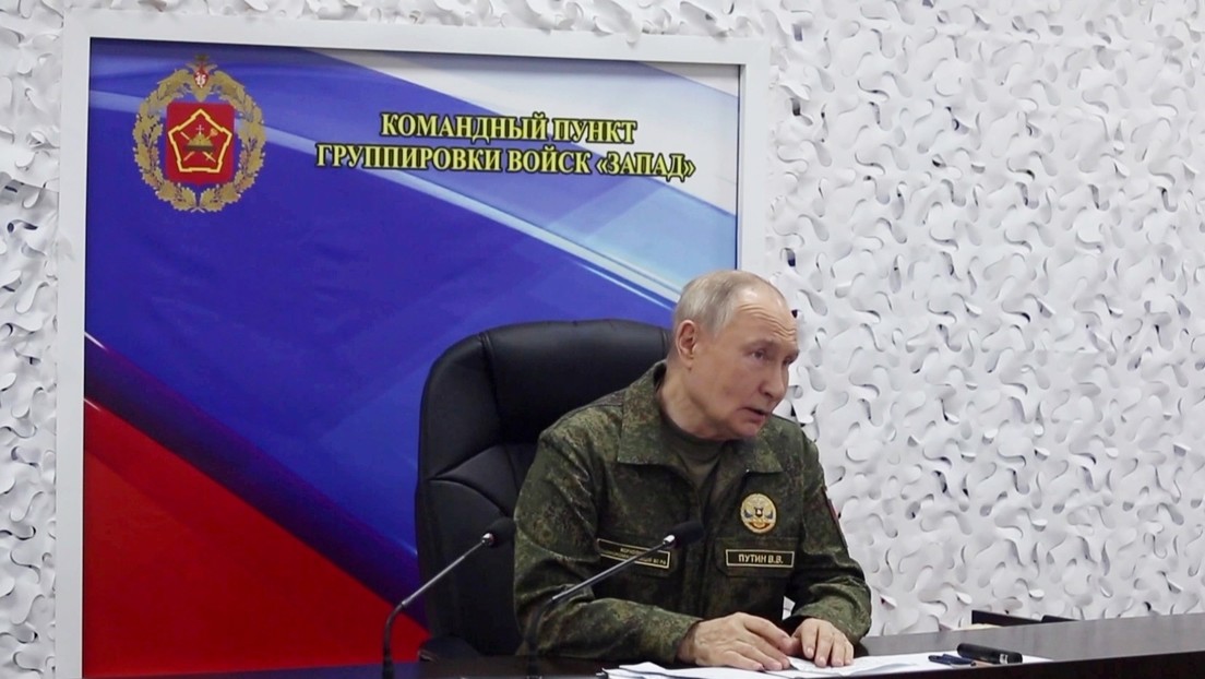 Putin: Eine "kriminelle Bande auf goldenen Klos" führt die Ukraine