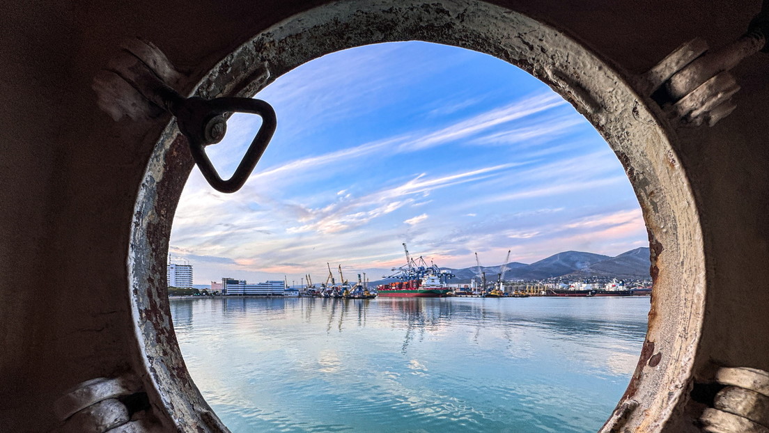 Nach ukrainischem Angriff auf Seeterminal: Kasachstan leitet Ölexporte auf alternative Routen um